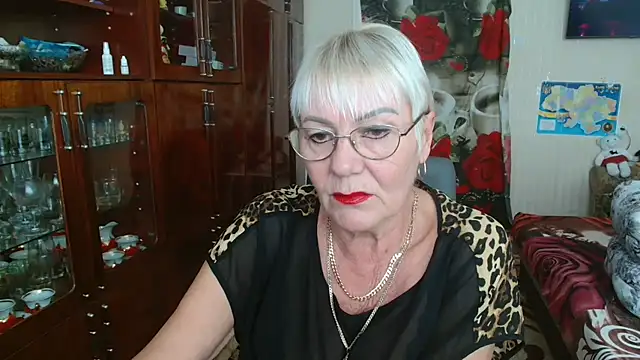 Snapshot of JenaCheim chatting on 10/22/25, 07:41 JenaCheim online show from 10/22/25, 07:41