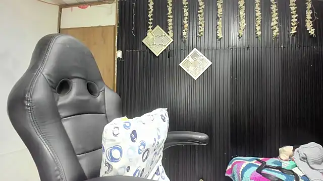 lalanaughty online show from 11/14/25, 11:53