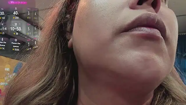 khloeHermaprodit3 online show from 02/21/25, 09:54