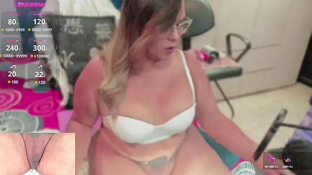 khloeHermaprodit3 online show from 02/27/25, 10:09