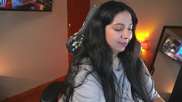 coraline latin online show from 11/24/25, 05:45