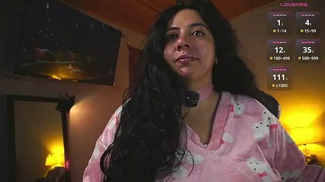 Snapshot of coraline_latin chatting on 07/10/26, 10:29 coraline latin online show from 07/10/26, 10:29