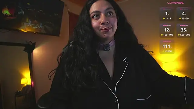 Snapshot of coraline_latin chatting on 07/13/26, 12:02 coraline latin online show from 07/13/26, 12:02