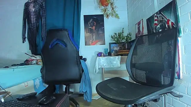 Snapshot of Zack_Grey chatting on 02/22/25, 02:19 Zack Grey online show from 02/22/25, 02:19