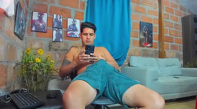 Snapshot of Zack_Grey chatting on 03/06/25, 03:56 Zack Grey online show from 03/06/25, 03:56