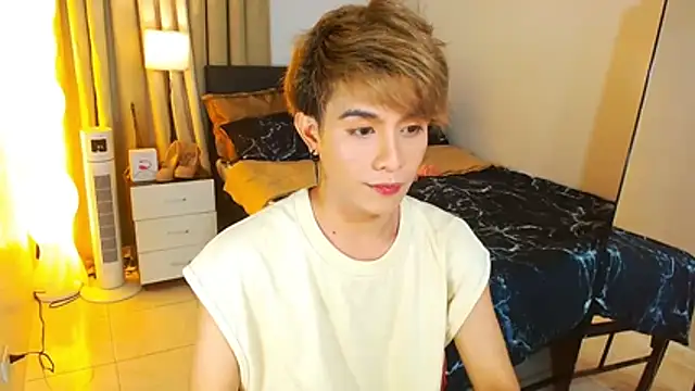 Snapshot of WildestTwink chatting on 07/14/26, 01:17 WildestTwink online show from 07/14/26, 01:17