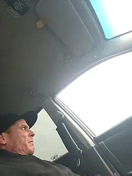 Snapshot of 415cali925 chatting on 11/30/25, 04:00 415cali925 online show from 11/30/25, 04:00