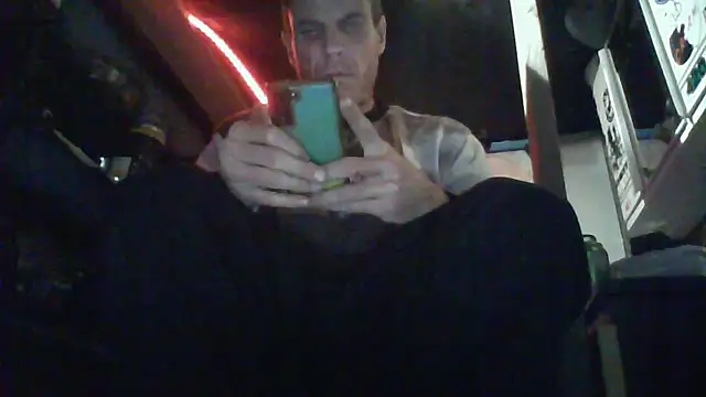 Snapshot of 415cali925 chatting on 12/04/25, 02:48 415cali925 online show from 12/04/25, 02:48