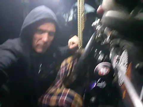 Snapshot of 415cali925 chatting on 02/22/26, 02:24 415cali925 online show from 02/22/26, 02:24