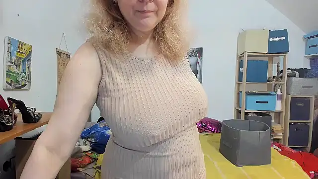 Snapshot of switchlorenx chatting on 01/18/25, 04:10 switchlorenx online show from 01/18/25, 04:10