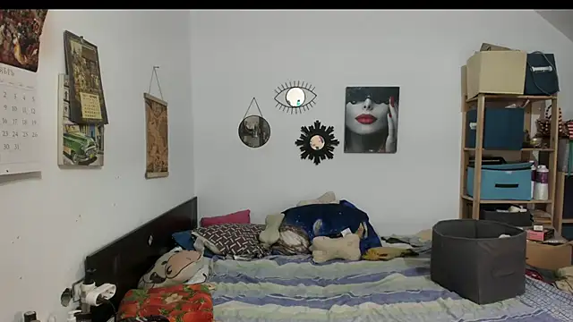 Snapshot of switchlorenx chatting on 10/28/25, 04:38 switchlorenx online show from 10/28/25, 04:38