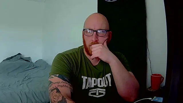 Snapshot of Tilerdadbod chatting on 05/20/26, 02:45 Tilerdadbod online show from 05/20/26, 02:45