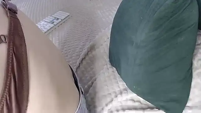 Kiradoll27 online show from 10/29/25, 09:33