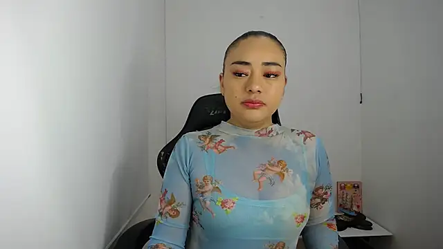 ReyleDoll online show from 12/19/24, 07:51