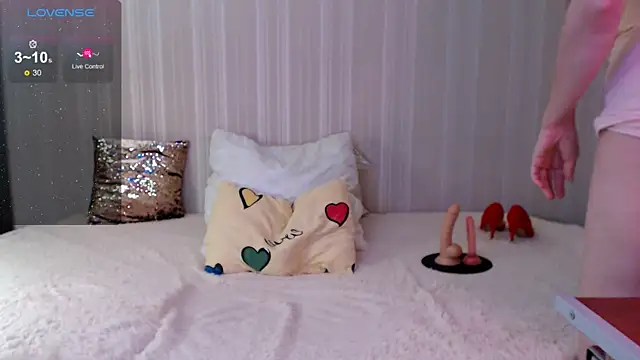 Snapshot of SylviaFoxy chatting on 01/31/25, 08:33 SylviaFoxy online show from 01/31/25, 08:33