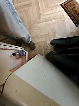 realeasy1 online show from 09/27/25, 12:54