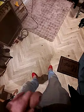 realeasy1 online show from 11/28/25, 03:09