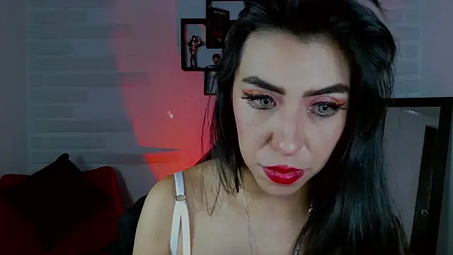 Snapshot of sky_girl1 chatting on 01/09/25, 03:26 sky girl1 online show from 01/09/25, 03:26
