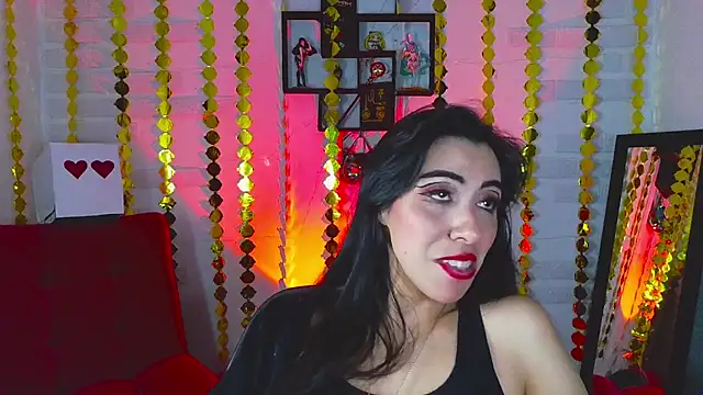 Snapshot of sky_girl1 chatting on 02/27/25, 06:50 sky girl1 online show from 02/27/25, 06:50