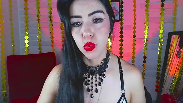 Snapshot of sky_girl1 chatting on 03/04/25, 10:38 sky girl1 online show from 03/04/25, 10:38