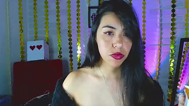 Snapshot of sky_girl1 chatting on 03/09/25, 12:42 sky girl1 online show from 03/09/25, 12:42
