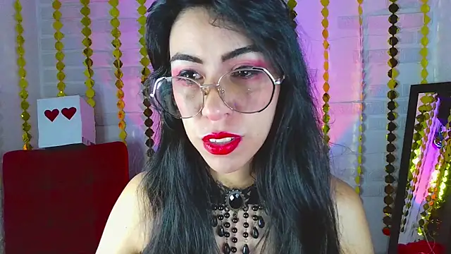 Snapshot of sky_girl1 chatting on 03/11/25, 04:10 sky girl1 online show from 03/11/25, 04:10