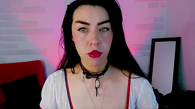 Snapshot of sky_girl1 chatting on 10/18/25, 02:58 sky girl1 online show from 10/18/25, 02:58