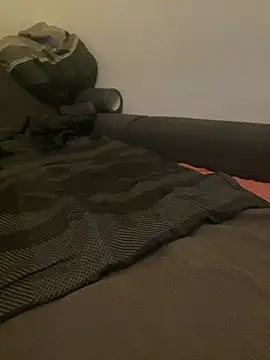 Snapshot of LionBoy1976 chatting on 12/14/24, 09:29 LionBoy1976 online show from 12/14/24, 09:29