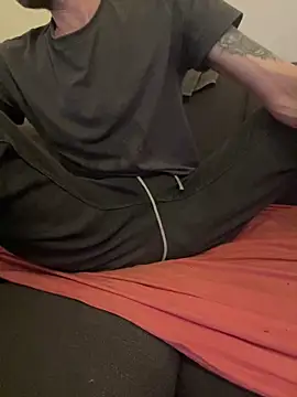 Snapshot of LionBoy1976 chatting on 03/02/25, 06:40 LionBoy1976 online show from 03/02/25, 06:40