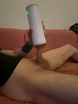 Snapshot of LionBoy1976 chatting on 10/04/25, 09:29 LionBoy1976 online show from 10/04/25, 09:29