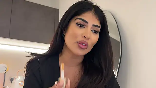 ArabicBarbie online show from 10/26/25, 09:42