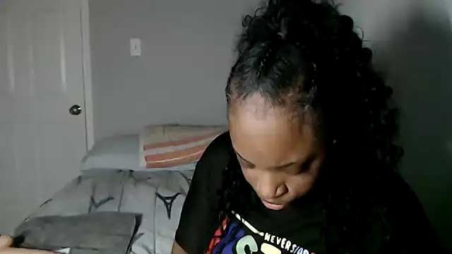 Sexymona1218 online show from 10/27/25, 08:29