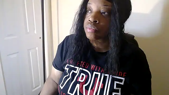 Sexymona1218 online show from 02/27/26, 12:21