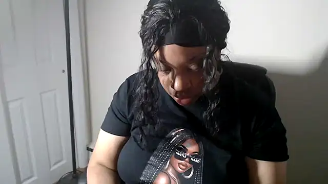 Sexymona1218 online show from 03/15/26, 09:43