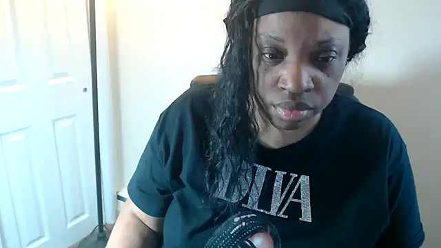 Sexymona1218 online show from 04/19/26, 07:38