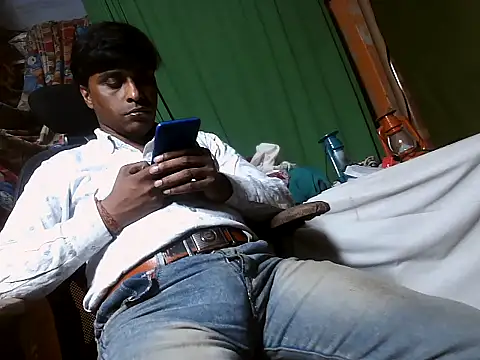 Snapshot of desiboy1101 chatting on 03/11/25, 01:34 desiboy1101 online show from 03/11/25, 01:34