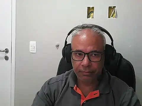 Snapshot of MorenoBrazil69 chatting on 02/12/26, 07:42 MorenoBrazil69 online show from 02/12/26, 07:42