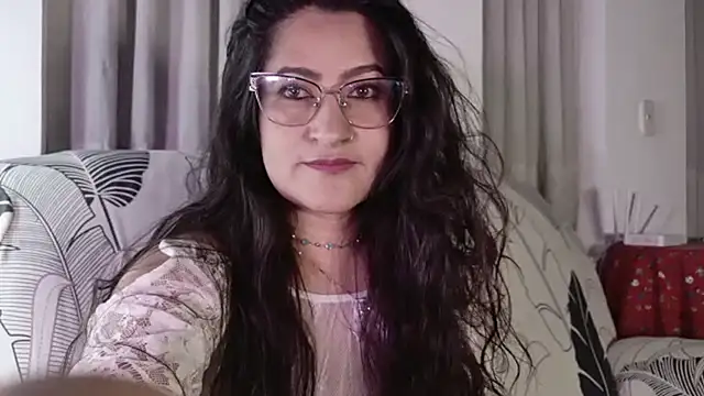 DeesseLuxure online show from 01/15/26, 05:45