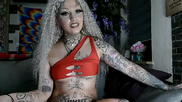 RoxxyInk online show from 02/12/25, 02:14