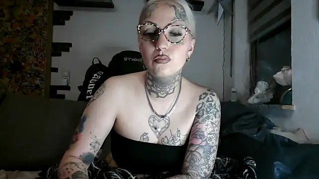 RoxxyInk online show from 04/26/26, 11:24