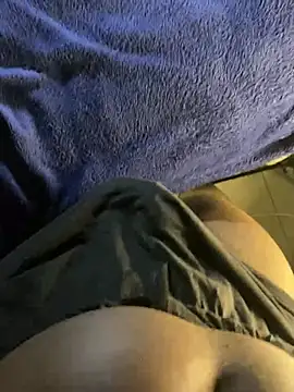 Snapshot of Curvy_conda chatting on 03/17/25, 04:40 Curvy conda online show from 03/17/25, 04:40