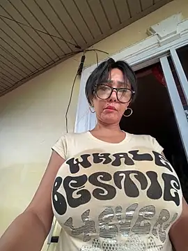 sweetieme online show from 10/19/25, 12:11