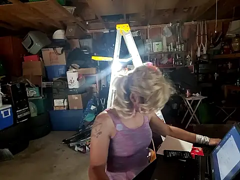 sissyvee online show from 05/13/26, 11:55