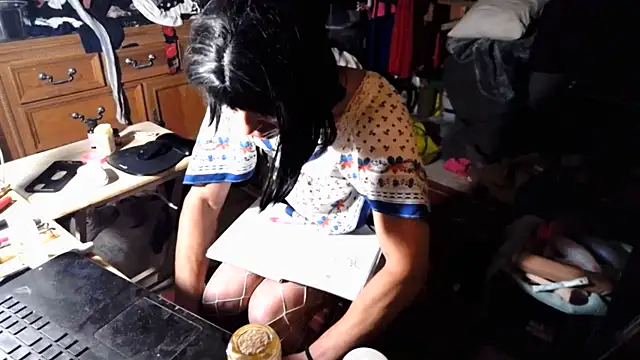 sissyvee online show from 06/09/26, 05:30