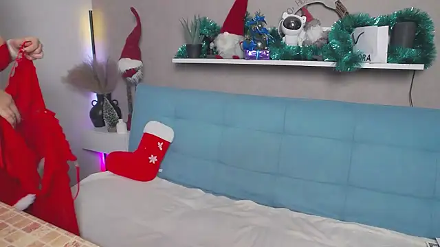 Snapshot of DakotaMae chatting on 12/25/24, 04:00 DakotaMae online show from 12/25/24, 04:00