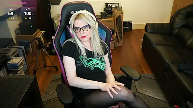 Snapshot of KelseyCobalt chatting on 06/04/26, 08:48 KelseyCobalt online show from 06/04/26, 08:48