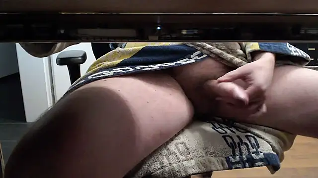 Snapshot of lover-76 chatting on 02/21/25, 10:15 lover-76 online show from 02/21/25, 10:15