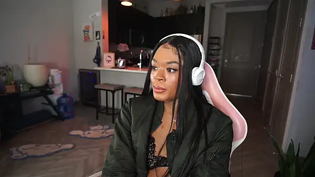 Snapshot of NSFWEros chatting on 12/30/24, 07:15 NSFWEros online show from 12/30/24, 07:15