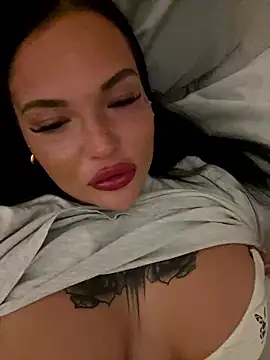  MelinaCurves  online show from 01/09/26, 11:39