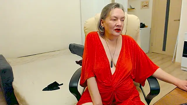 Snapshot of MomJaneSex chatting on 09/20/25, 11:50 MomJaneSex online show from 09/20/25, 11:50